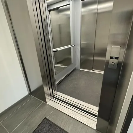 Apartment Sauna, Balcony, Wifi, Trainstation, Mall Of Tripla Helsinki