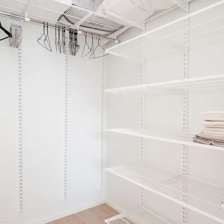 Sauna, Balcony, Wifi, Trainstation, Mall Of Tripla Apartment *