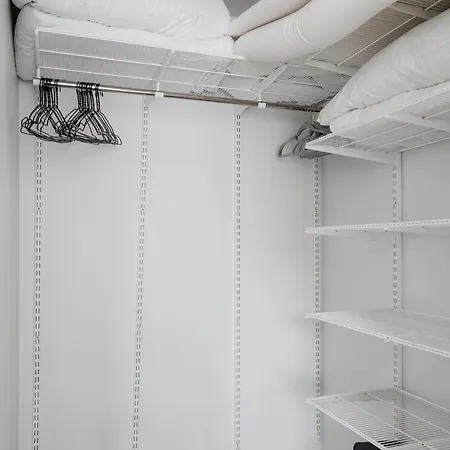Appartement Sauna, Balcony, Wifi, Trainstation, Mall Of Tripla *